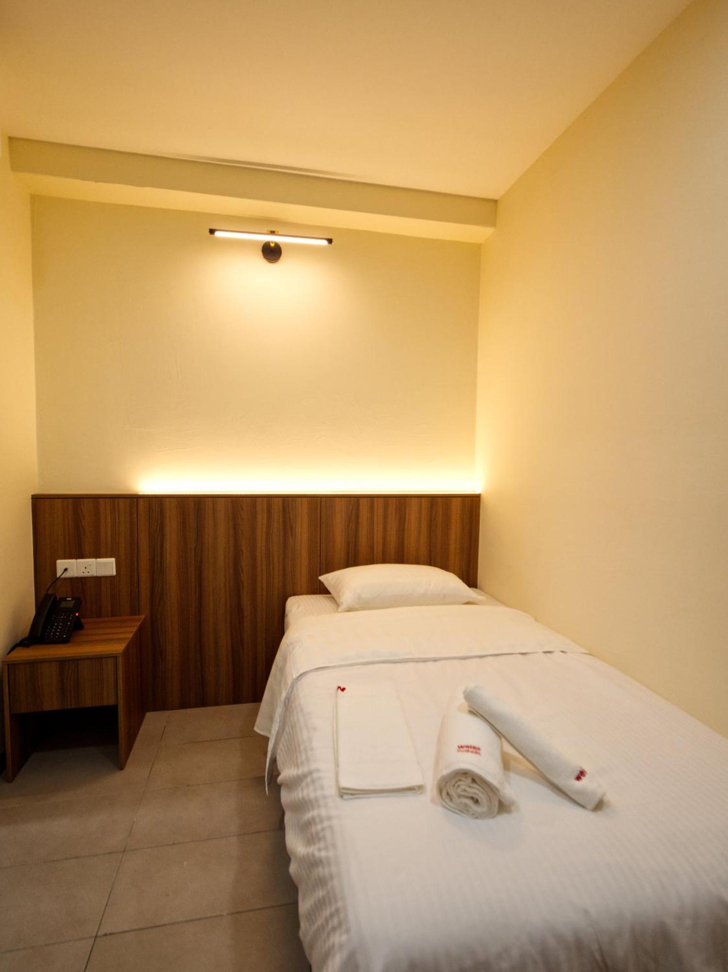 Weiss Hotels Kepong Baru Kampong Jawa Tengah Esterno foto